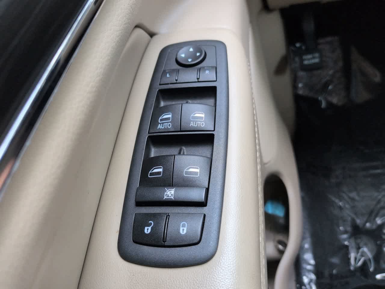 Used 2021 Jeep Grand Cherokee Limited w/ Luxury Group II RWD image 24
