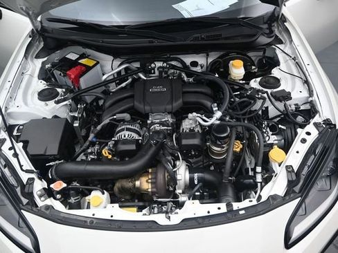 Used 2024 Toyota GR86 Premium RWD image 14