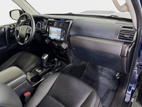 Used 2020 Toyota 4Runner 4WD image 30