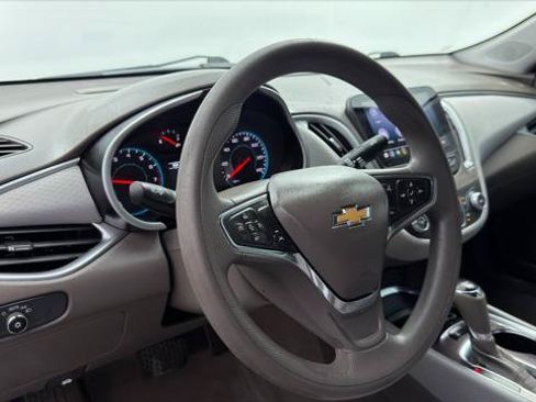 Used 2020 Chevrolet Malibu LS w/ Driver Confidence Package II FWD image 23