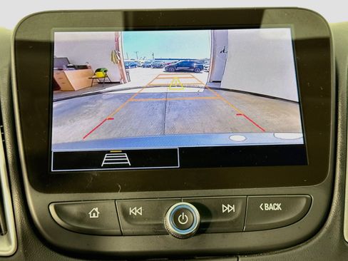 Used 2025 Chevrolet Malibu LS FWD image 16