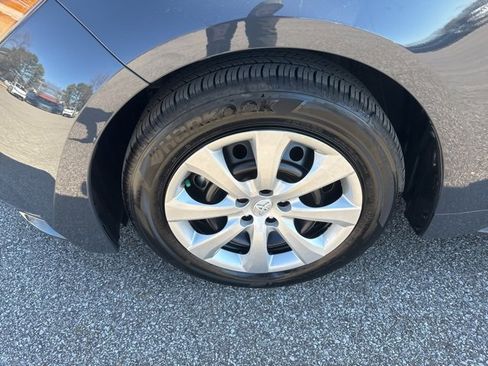 Used 2025 Toyota Corolla LE image 11