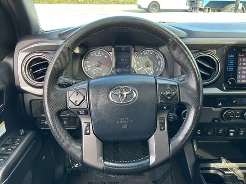 Used 2019 Toyota Tacoma TRD Off-Road w/ TRD Premium Off Road Package image 37