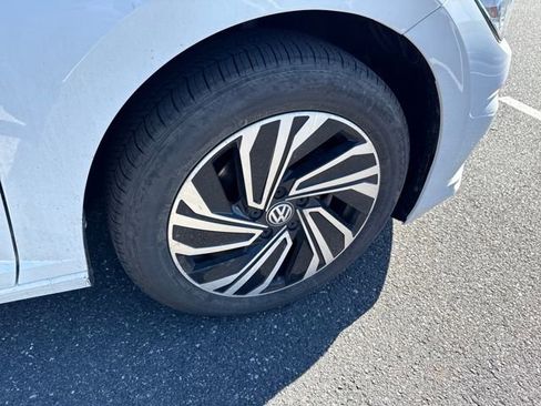 Used 2020 Volkswagen Jetta SEL image 11