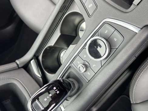 Certified 2022 Cadillac XT5 Premium Luxury w/ LPO, ONYX Package image 23