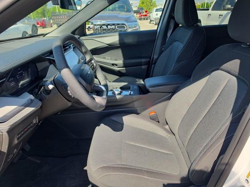 New 2026 Jeep Cherokee Laredo AWD/4WD image 13