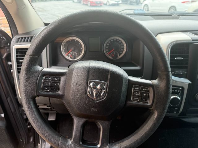 Used 2020 RAM 1500 Classic SLT AWD/4WD image 5