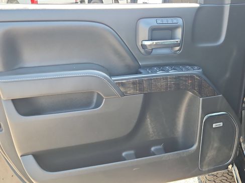 Used 2016 GMC Sierra 2500 Denali w/ Duramax Plus Package AWD/4WD image 11