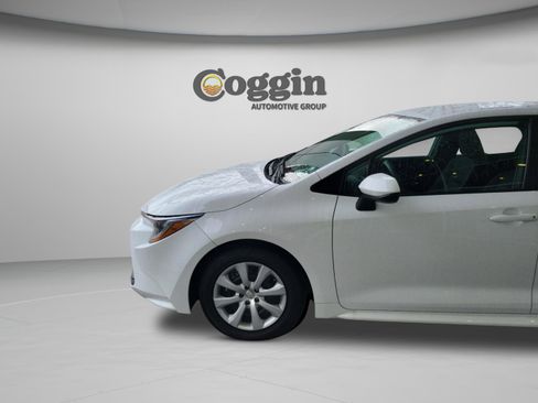 Used 2024 Toyota Corolla LE image 32