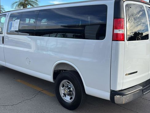 Certified 2025 Chevrolet Express 3500 LT w/ LT Preferred Equipment Group image 5