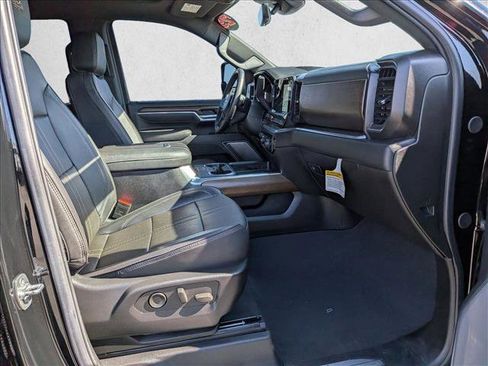 Certified 2025 Chevrolet Silverado 2500 High Country w/ High Country Premium Package AWD/4WD image 28