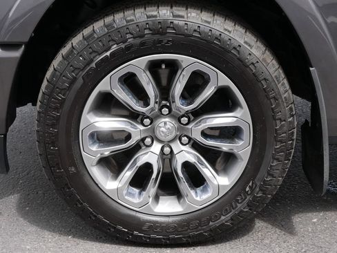 Used 2019 RAM 1500 Laramie w/ Sport Appearance Package AWD/4WD image 12