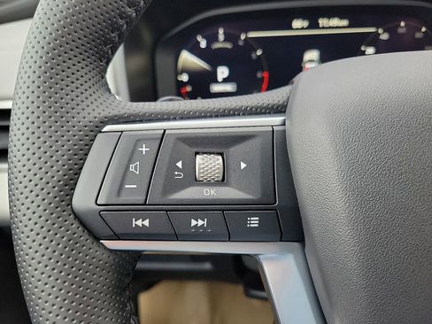 New 2025 Mitsubishi Outlander Platinum Edition image 18