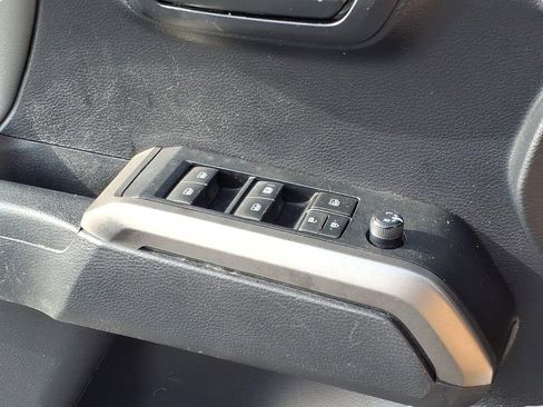 Used 2020 Toyota Tacoma SR5 image 29