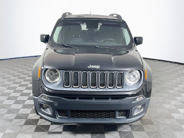 Used 2015 Jeep Renegade Latitude w/ Popular Equipment Group FWD image 3