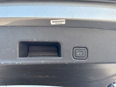 Used 2025 Buick Enclave Preferred image 6