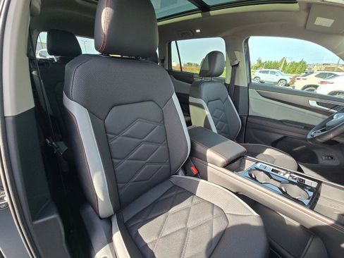 New 2026 Volkswagen Atlas Peak Edition AWD/4WD image 13