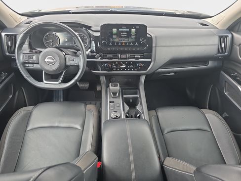 Used 2023 Nissan Pathfinder SL w/ SL Premium Package AWD/4WD image 10