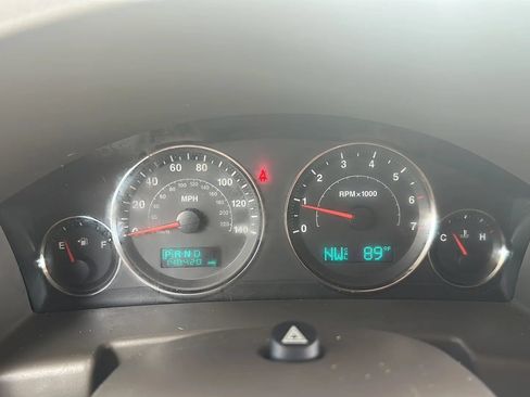 Used 2006 Jeep Commander 4WD image 10
