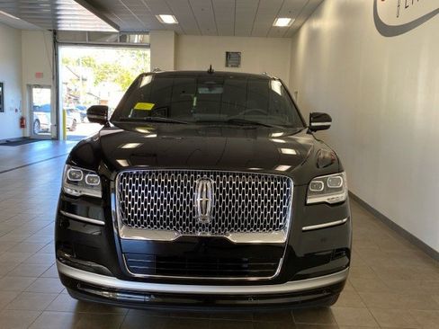 New 2024 Lincoln Navigator Reserve AWD/4WD image 3