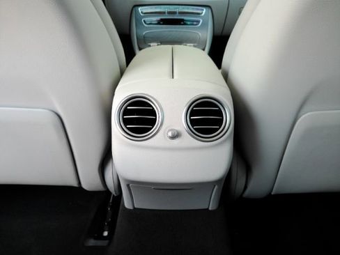 Used 2023 Mercedes-Benz E 350 Sedan image 27