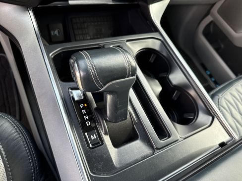 Used 2022 Ford F150 Limited image 32