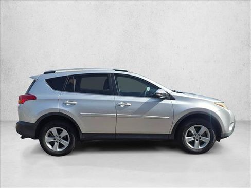 Used 2014 Toyota RAV4 XLE FWD image 4