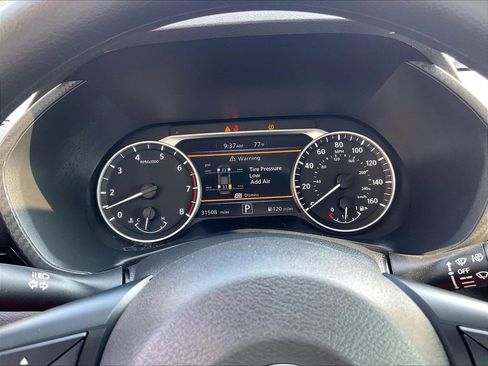 Used 2023 Nissan Sentra SV FWD image 24