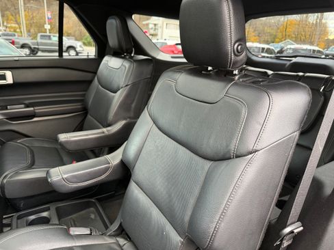 Certified 2020 Ford Explorer ST w/ Premium Technology Package image 14