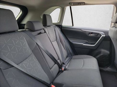 Used 2020 Toyota RAV4 XLE image 16