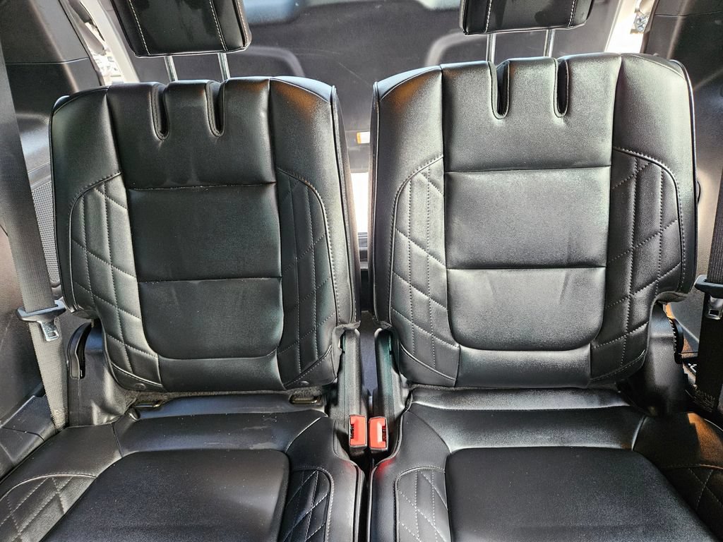 Used 2016 Ford Explorer Platinum AWD/4WD image 17
