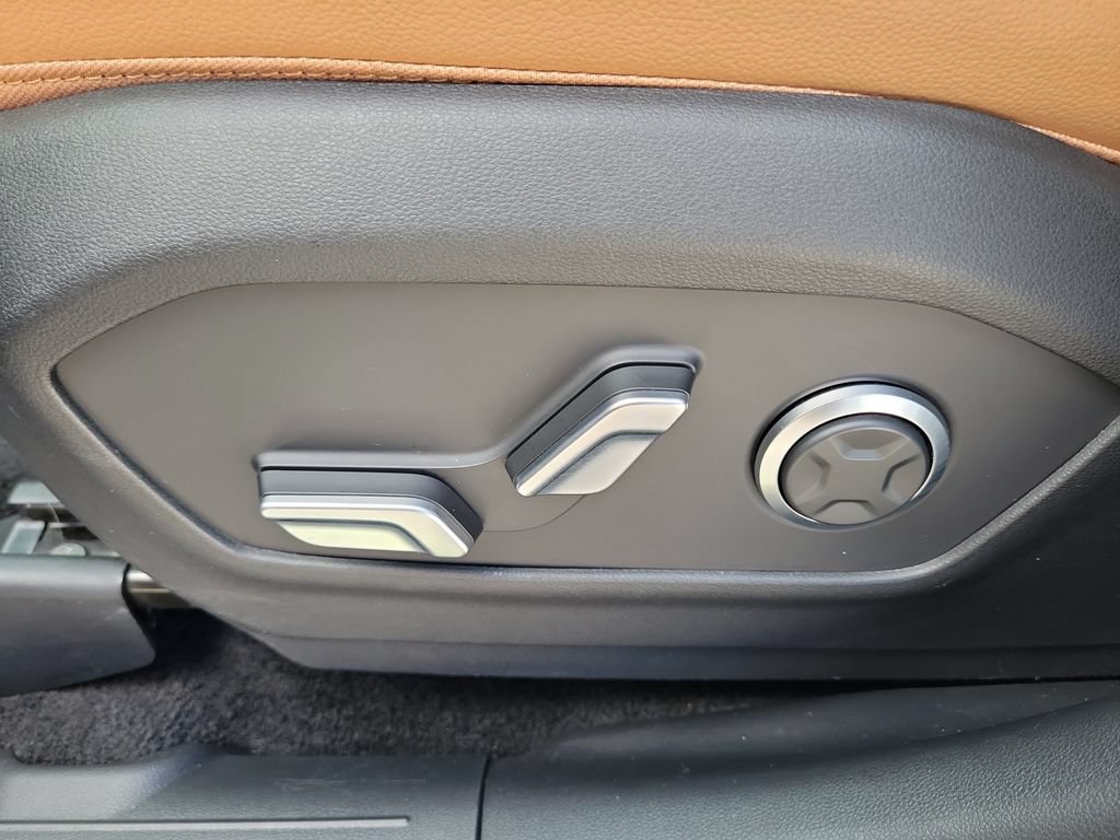 Used 2024 Hyundai Santa Fe Limited FWD image 17