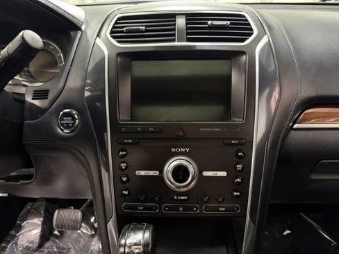 Used 2019 Ford Explorer Platinum AWD/4WD image 15