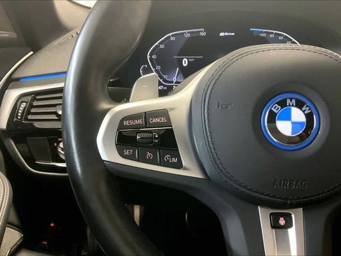 Certified 2023 BMW 530e xDrive w/ Premium Package image 23