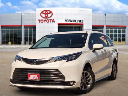 Used 2026 Toyota Sienna XLE