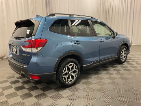 Used 2020 Subaru Forester Premium image 2