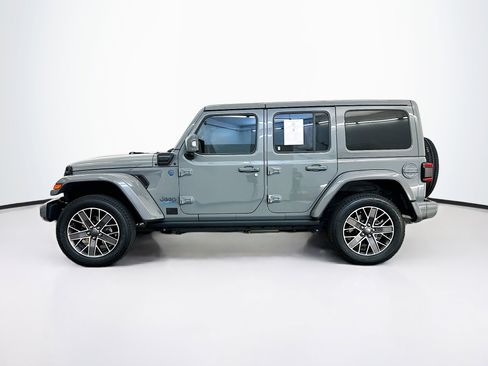 Used 2023 Jeep Wrangler Unlimited Sahara image 4