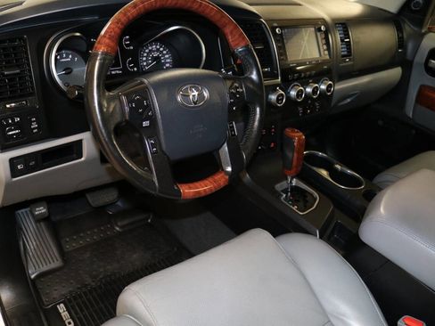 Used 2020 Toyota Sequoia Platinum image 14