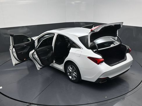 Used 2022 Toyota Avalon XLE w/ Moonroof Package FWD image 19