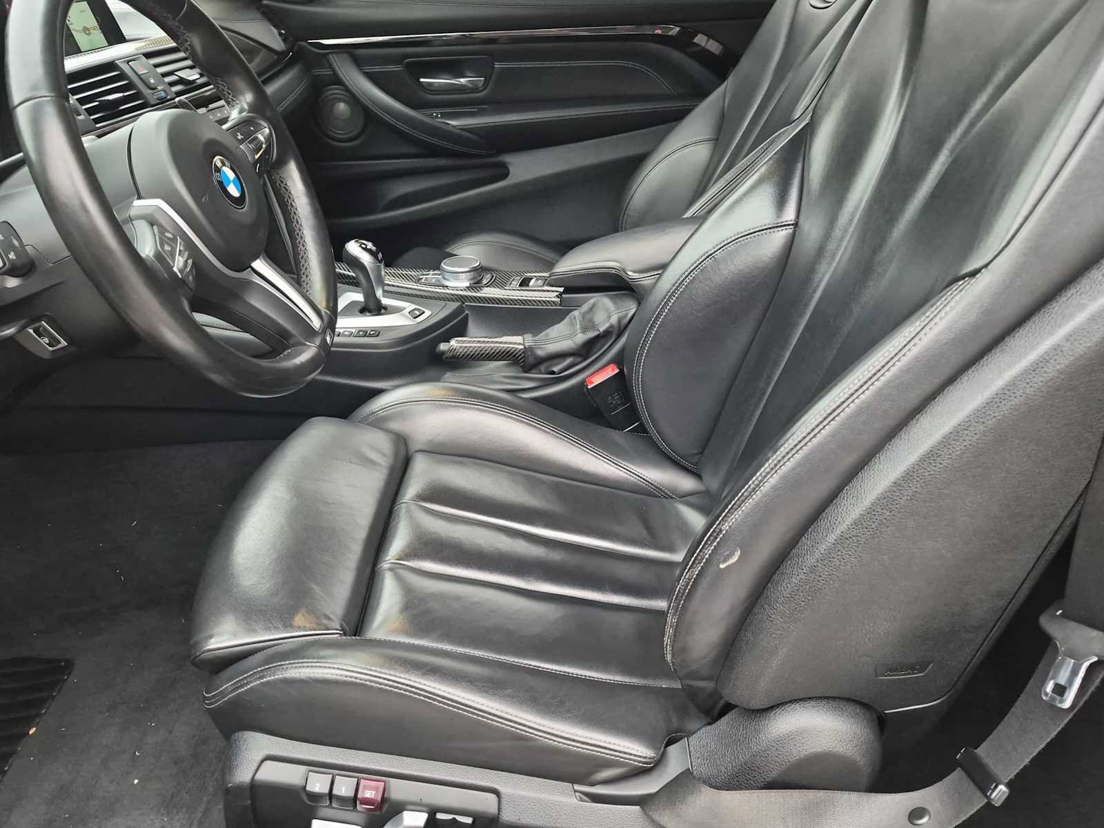 Used 2018 BMW M4 Convertible RWD image 16