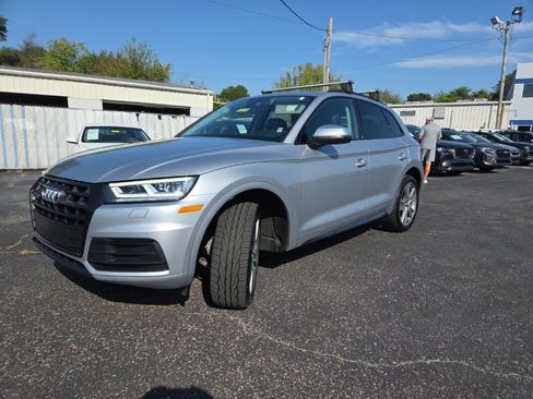 Used 2019 Audi Q5 2.0T Premium Plus w/ Premium Plus Package image 3