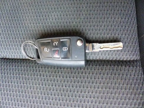 Used 2016 Volkswagen Golf SE image 47