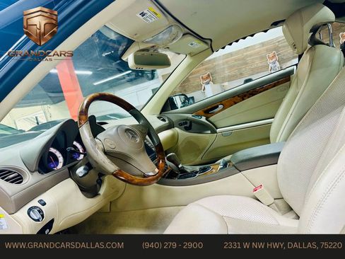 Used 2009 Mercedes-Benz SL 550 SL 550 2dr Convertible image 10