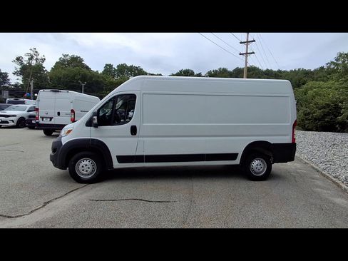 Used 2026 RAM ProMaster 2500 w/ Convenience Group FWD image 5