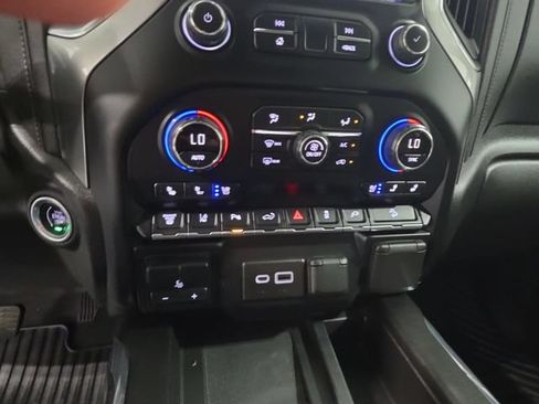 Used 2022 Chevrolet Silverado 3500 LTZ w/ Z71 Chrome Sport Edition AWD/4WD image 15