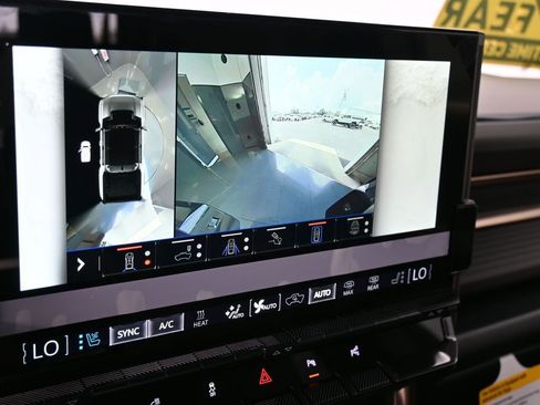 New 2025 GMC Hummer EV 2X image 32