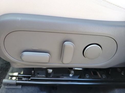 Used 2025 Hyundai Kona SEL FWD image 10