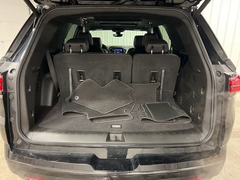 Certified 2023 Chevrolet Traverse Premier w/ Redline Edition image 6