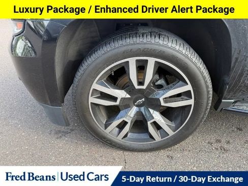 Used 2019 Chevrolet Suburban LT w/ RST Edition AWD/4WD image 7