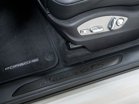 New 2026 Porsche Macan GTS image 15